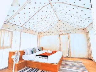 Tokyo Desert Camp,,3 star