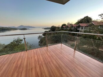 shvas island resort
