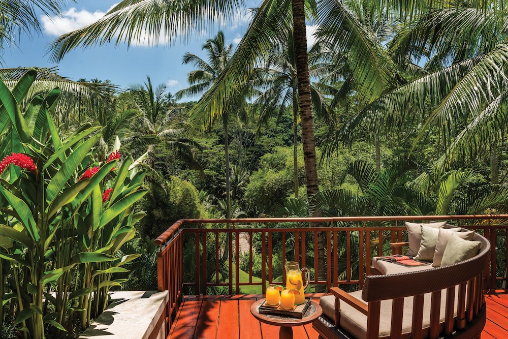 four seasons resort bali at sayan chse certified