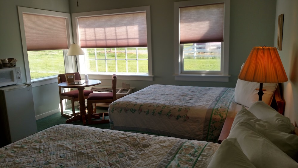 spruce lane lodge and cottages