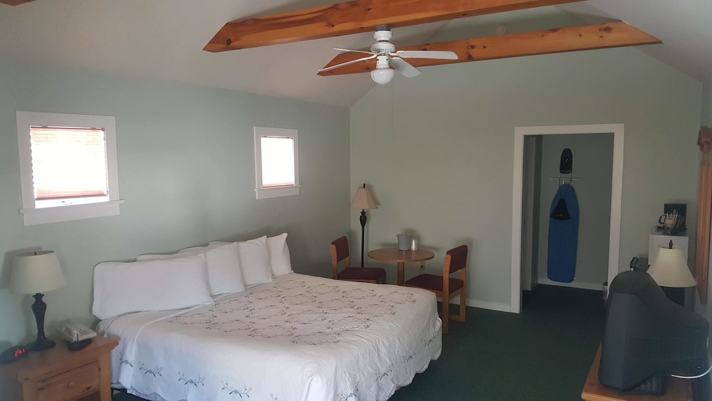 spruce lane lodge and cottages