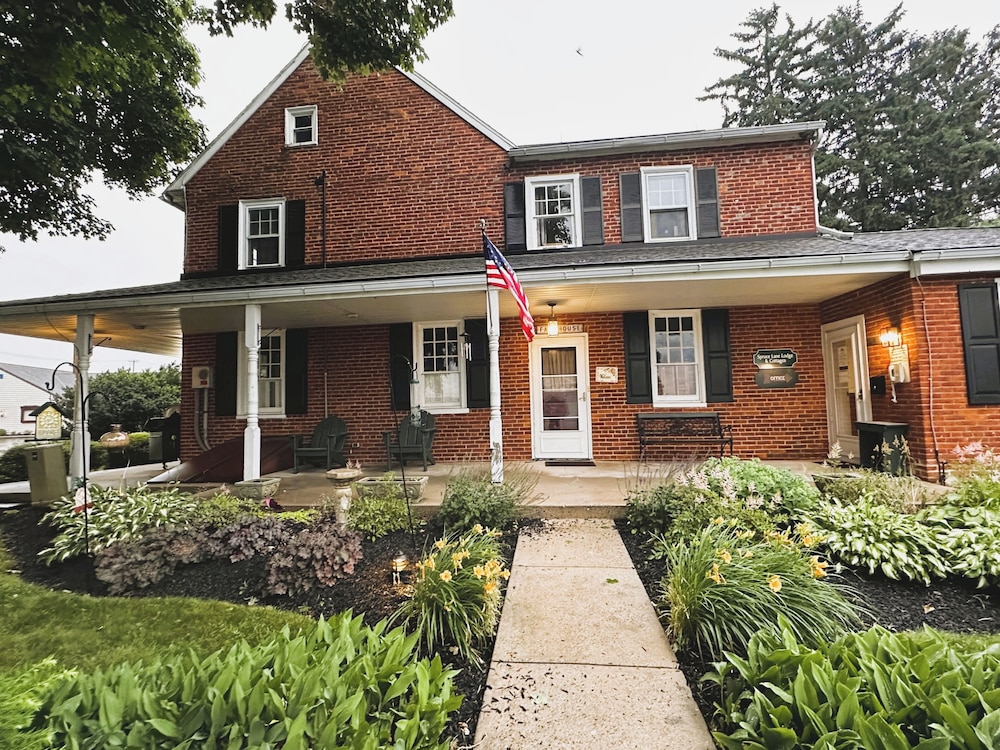 spruce lane lodge and cottages