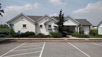 spruce lane lodge and cottages