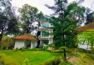 Coorg Gavadana,,5 star