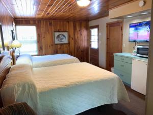 carrs northside motel and cottages