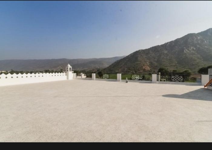 siddarth resort mountain view with pool