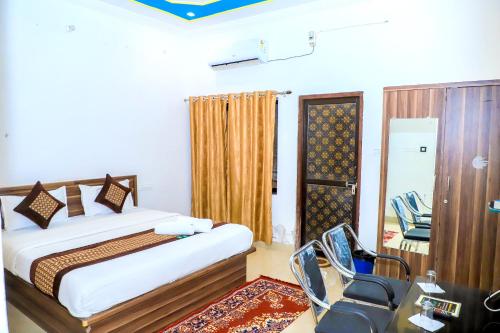 siddarth resort mountain view with pool