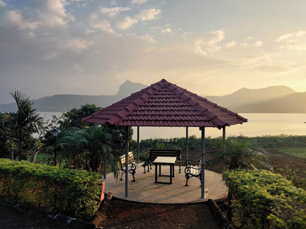 jumbo paradise pawna lake