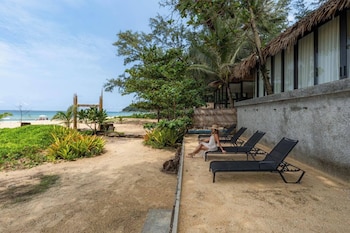 Sealord Naithon Beachfront Villa,,0 star