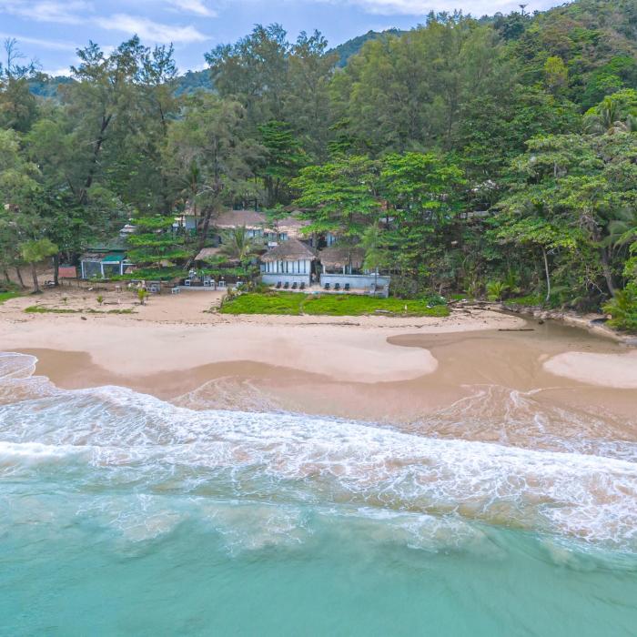 sealord naithon beachfront villa