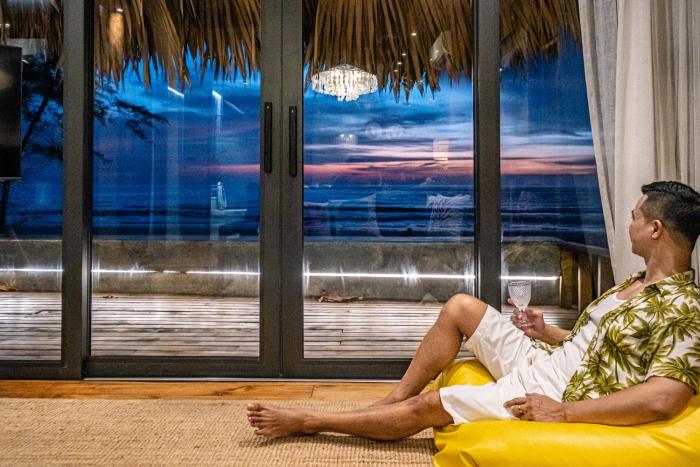 sealord naithon beachfront villa