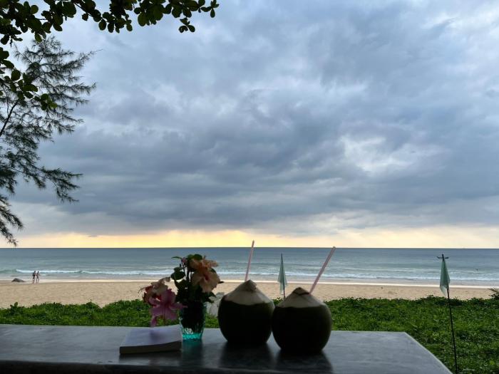 sealord naithon beachfront villa