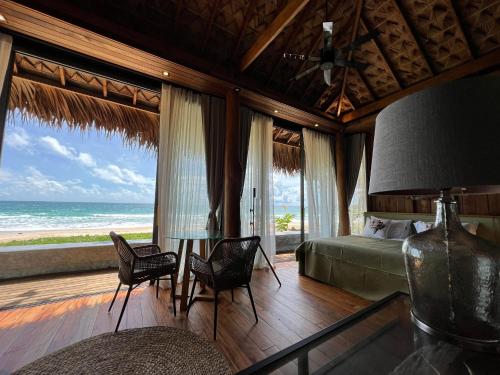 sealord naithon beachfront villa