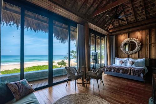 sealord naithon beachfront villa