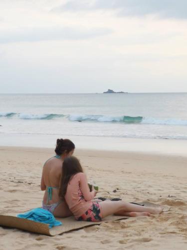 sealord naithon beachfront villa