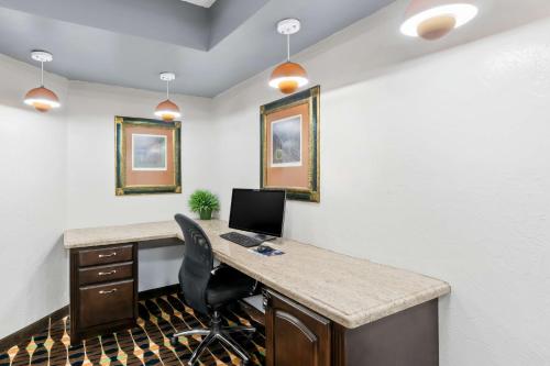 surestay plus hotel by best western lubbock medical center