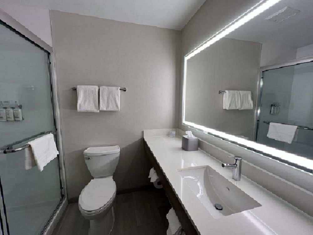 holiday inn express rensselaer by ihg
