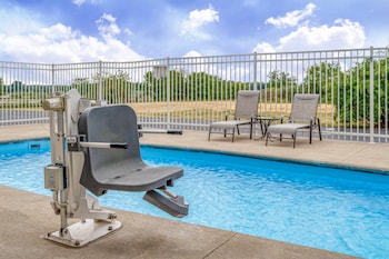 holiday inn express rensselaer by ihg