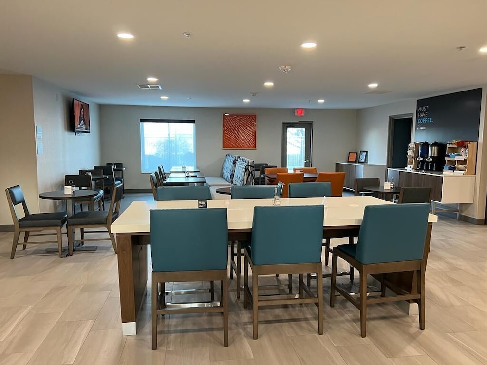 holiday inn express rensselaer by ihg