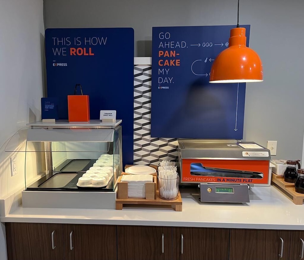 holiday inn express rensselaer by ihg