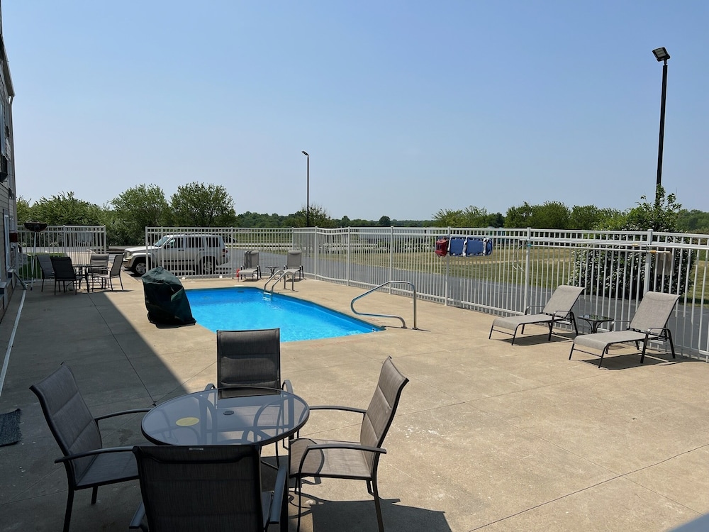 holiday inn express rensselaer by ihg