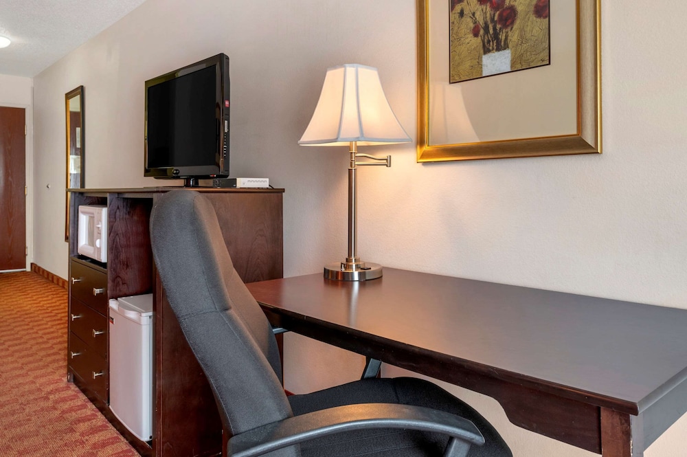 holiday inn express rensselaer by ihg