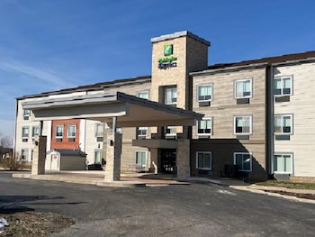 holiday inn express rensselaer by ihg
