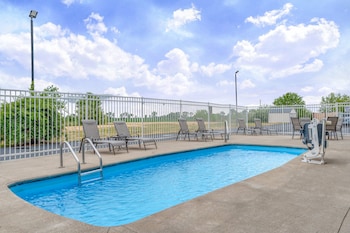 holiday inn express rensselaer by ihg