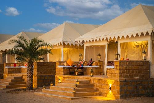 golden star desert camp
