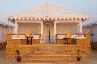 golden star desert camp
