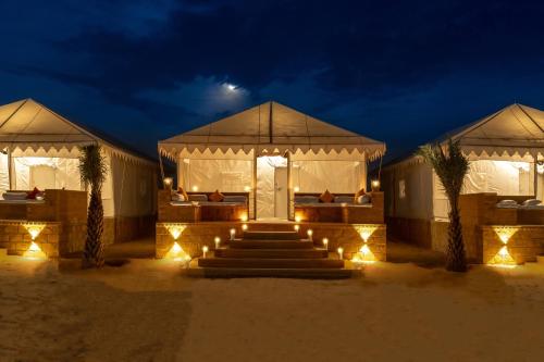 golden star desert camp