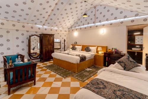 golden star desert camp