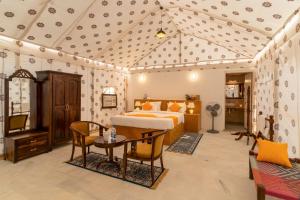 golden star desert camp
