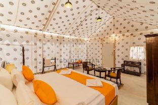 golden star desert camp