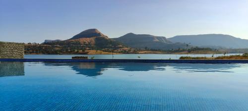 mountain n lake resort