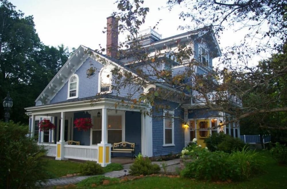 the dawson house bed and breakfast