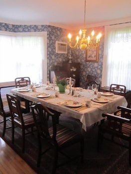 the dawson house bed and breakfast