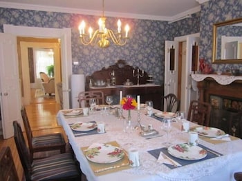 the dawson house bed and breakfast