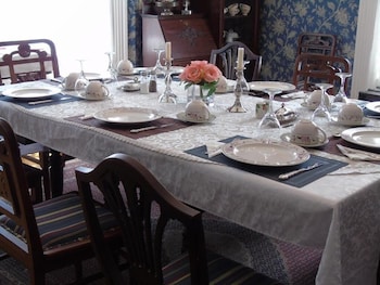 the dawson house bed and breakfast