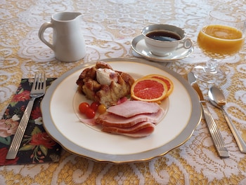 the dawson house bed and breakfast