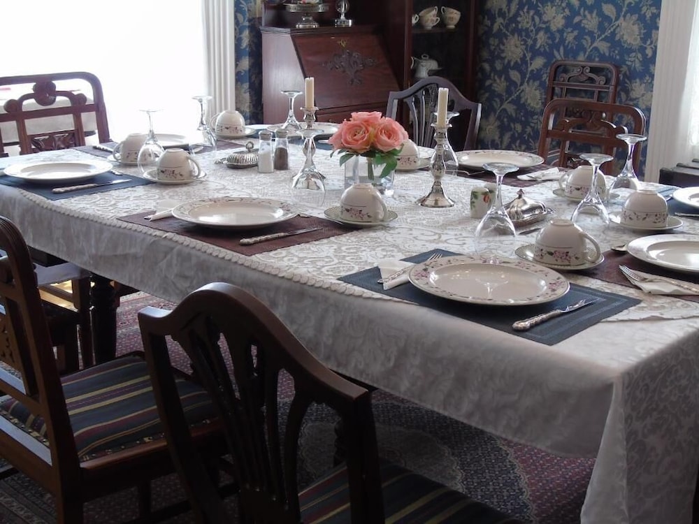 the dawson house bed and breakfast