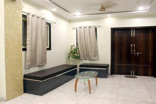 Taj Bi Plaza,,1 star