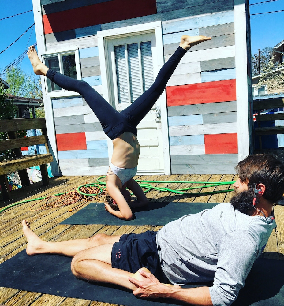 bon paul and sharkys youth hostel