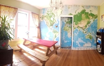 bon paul and sharkys youth hostel