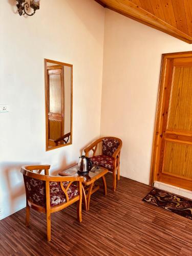 divine hills mashobra