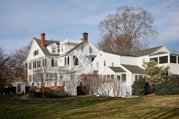 Kennebunkport Captains Collection,Near Kennebunkport Village Green,5 star