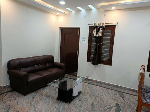 four seasons home stay