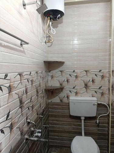 four seasons home stay