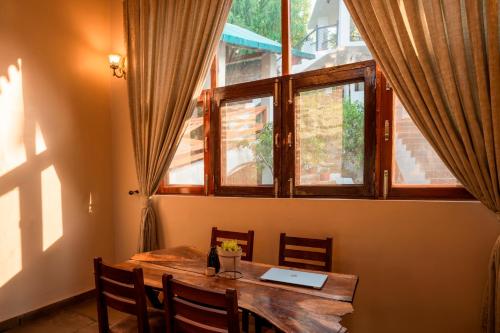 zostel homes ramgarh nainital