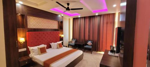 Amoda,,1 star